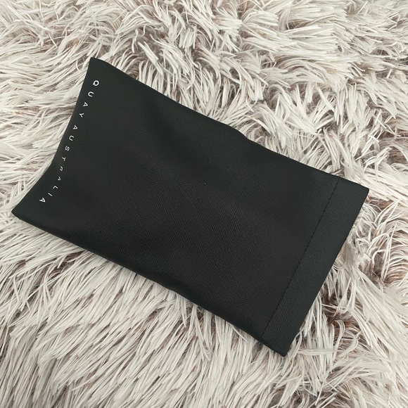 Quay flight risk sunglasses - Picture 4 of 5